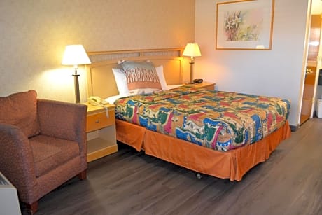Standard Queen Room