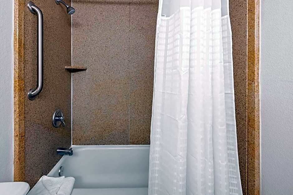 Comfort Inn & Suites Omaha Central
