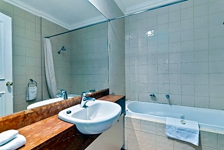 Luxury Two-Bedroom Apartment