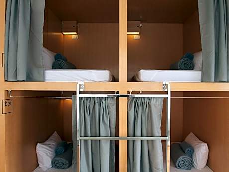 1 Person in 12-Bed Dormitory - Female Only