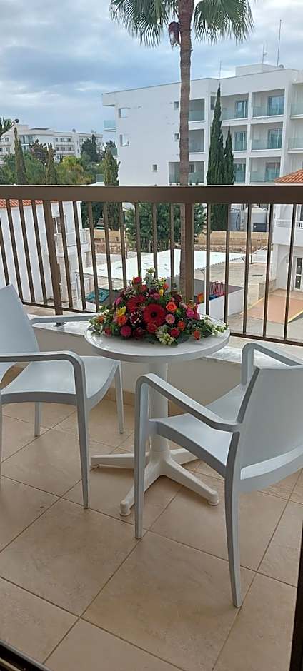 New Famagusta Hotel & Suites