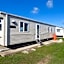 Delux Caravan - Clacton-on-sea