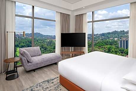 Executive King Suite with City View