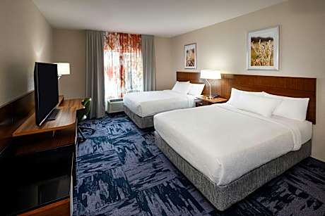 Queen Room with Two Queen Beds and Bathtub - Mobility Access/Hearing Accessible