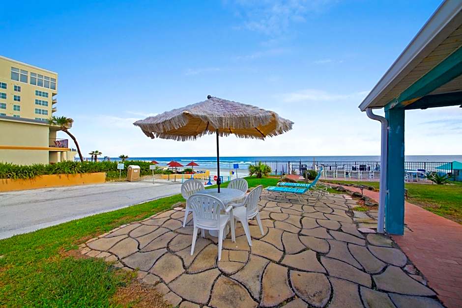 Daytona Shores Inn and Suites