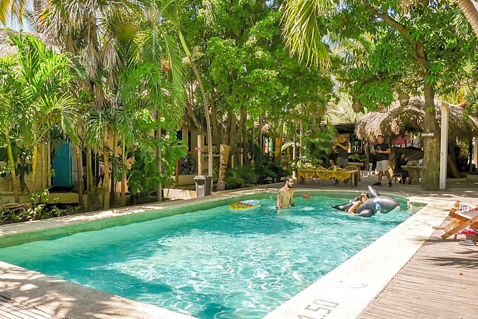 Selina Puerto Escondido