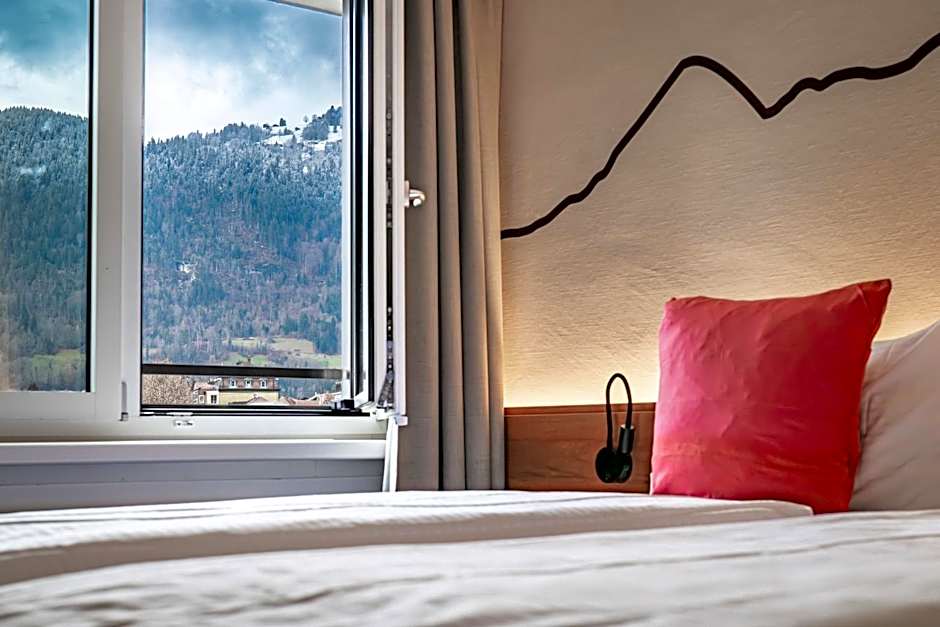 Hotel Merkur - West Station