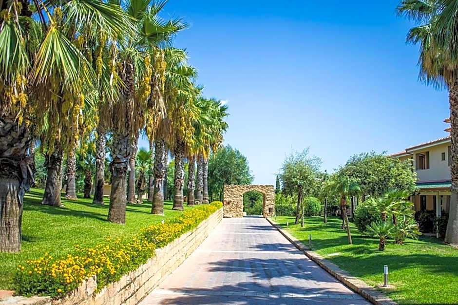 TH Le Castella - Baia degli Dei Village