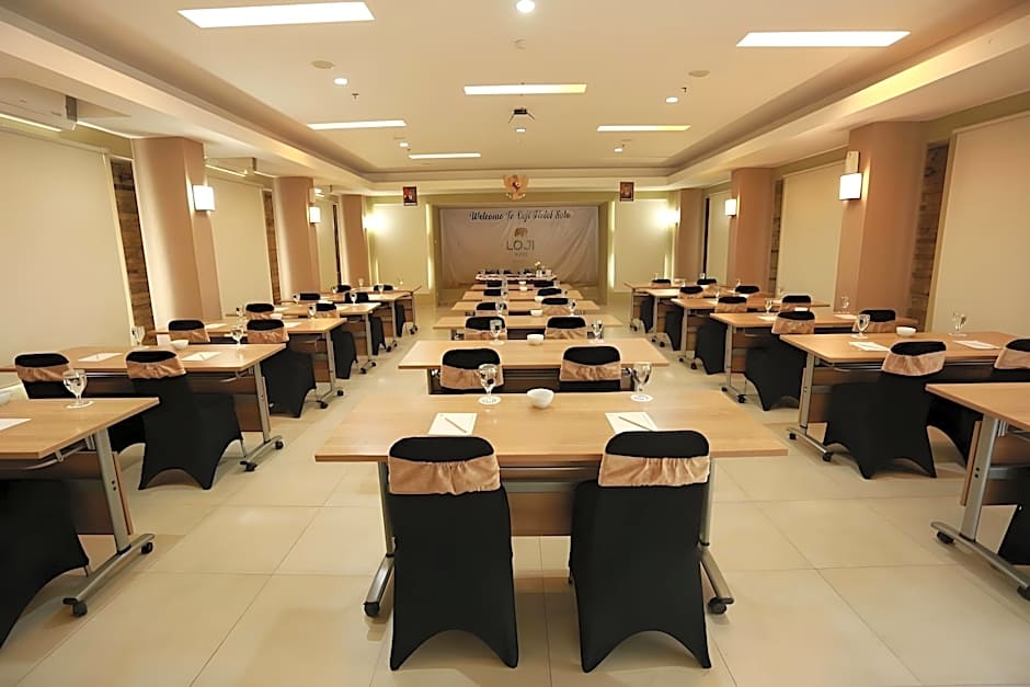 Loji Hotel