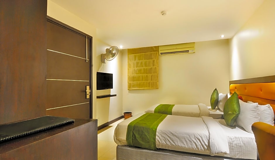 Hotel Aura @ Airport