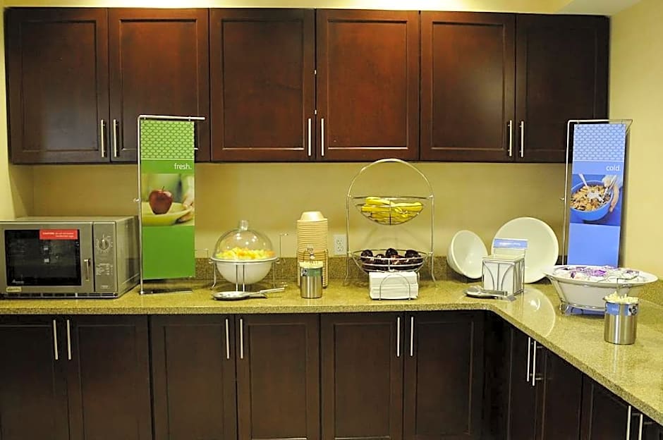 Hampton Inn By Hilton & Suites Redding