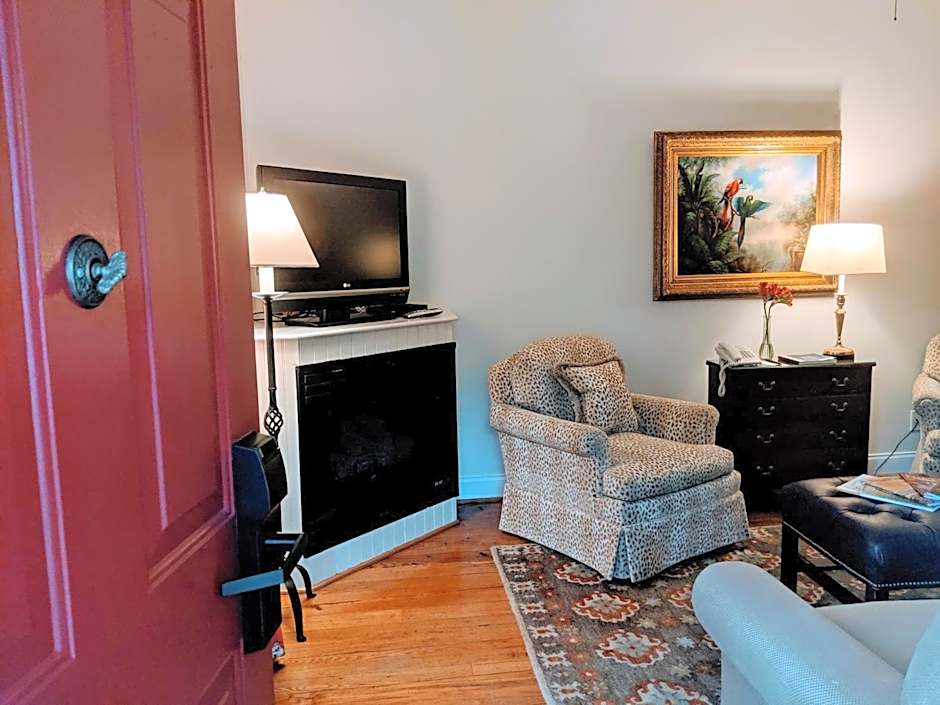 Photo 1 of 8 of 2 Bedroom Suite