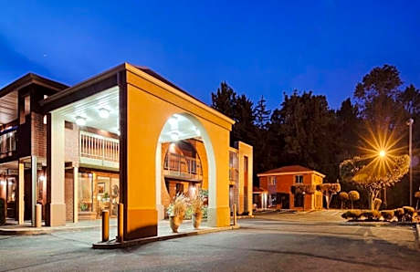 MHO INN and SUITES