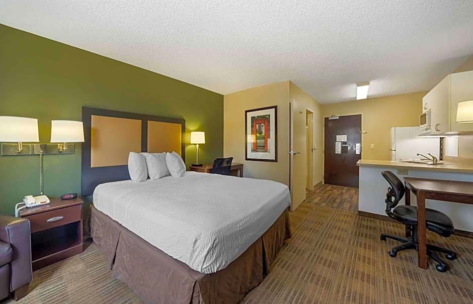 Extended Stay America Suites - Oklahoma City - NW Expressway