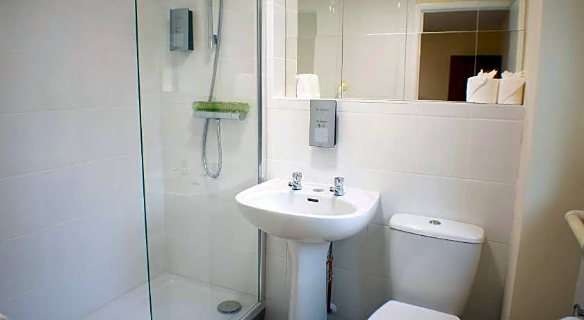 OYO Shanklin Beach Hotel