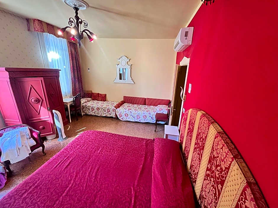 Alloggi Acquavita - checkin at "Alloggi SS Giovanni e Paolo"