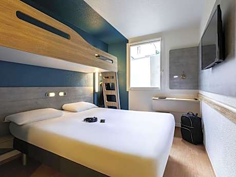 Double Room with Bunk Bed