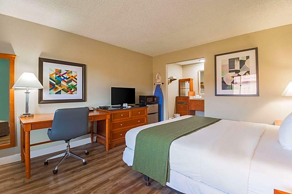 Rodeway Inn Portland Airport – Portland, OR