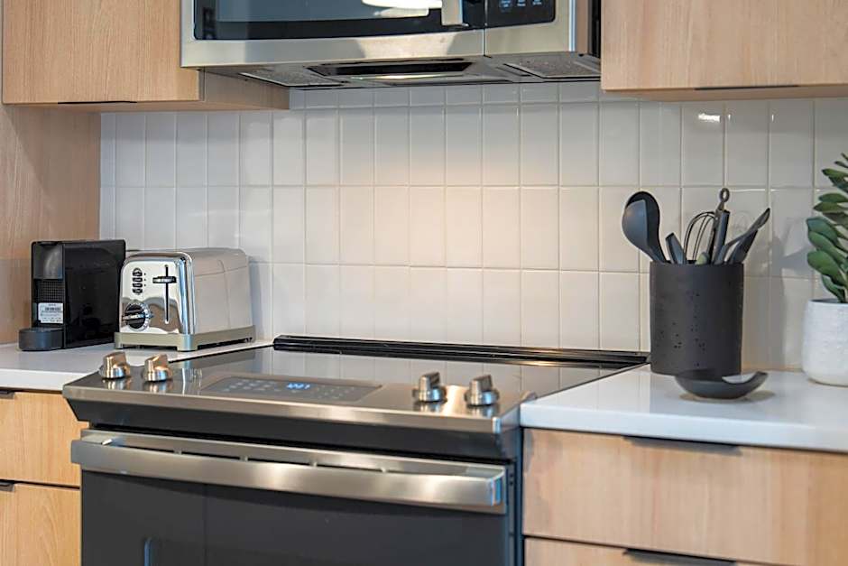 Luxury Apartments by Hyatus at The Asher
