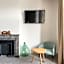 Le Phenix Hotel