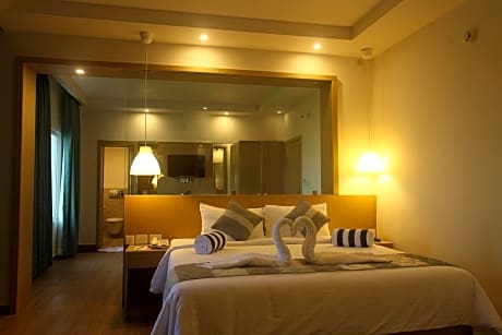 Executive Suite with One Bed Room