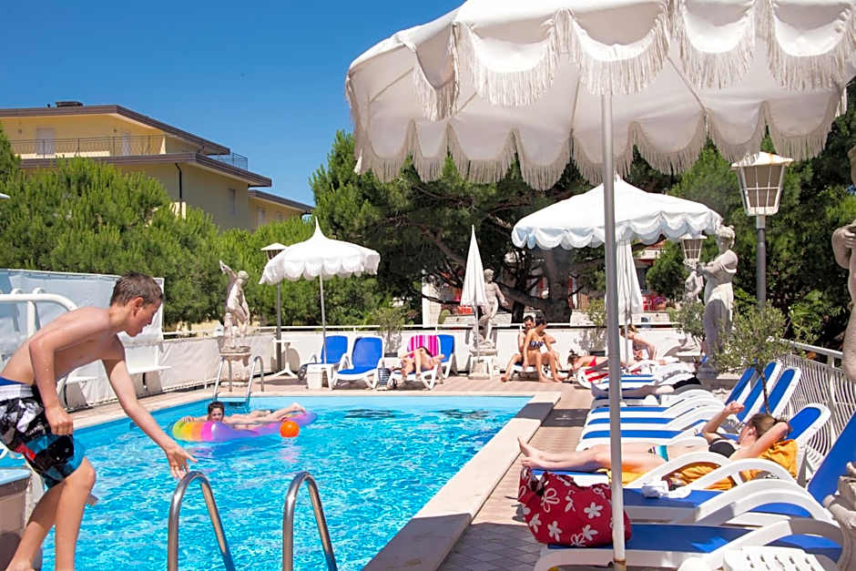 Hotel Trevi
