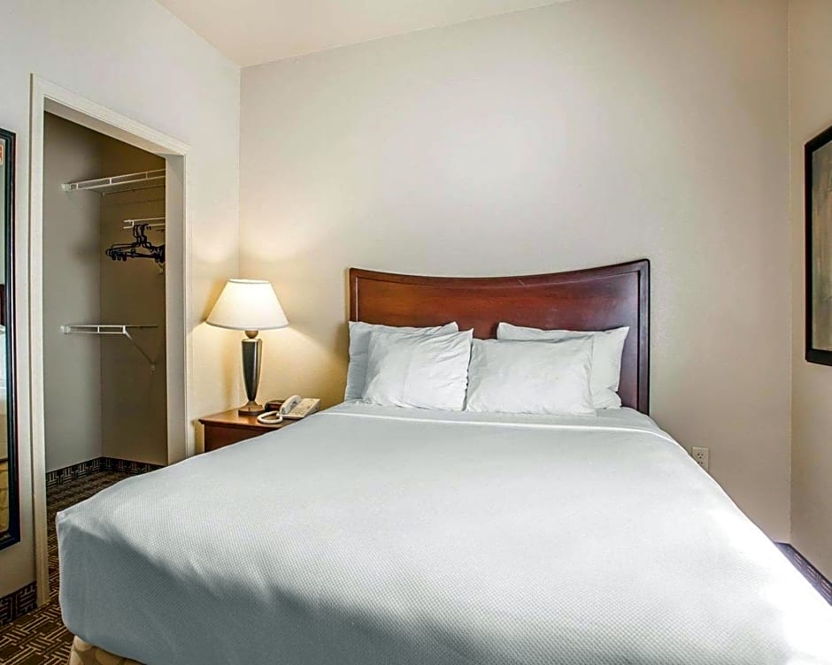 MainStay Suites St Robert-Fort Leonard Wood