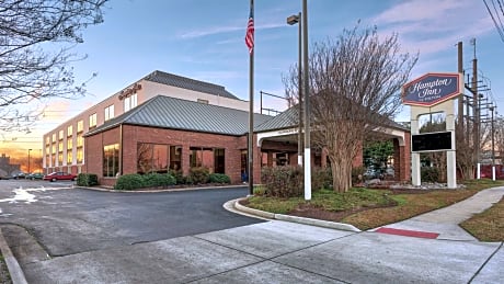 Hampton Inn Norfolk-Naval Base