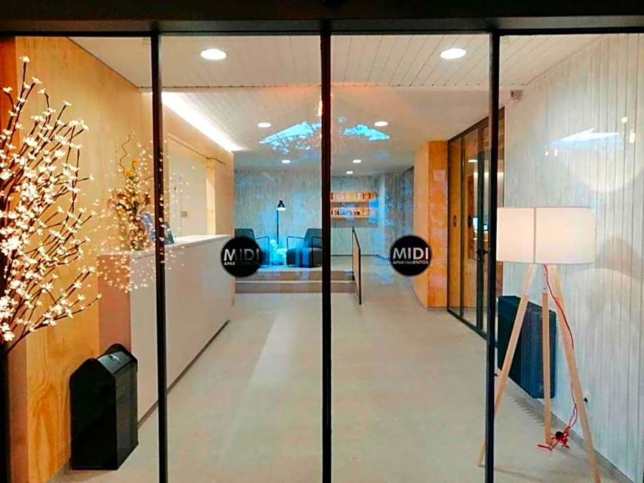 Apartamentos Midi 3000