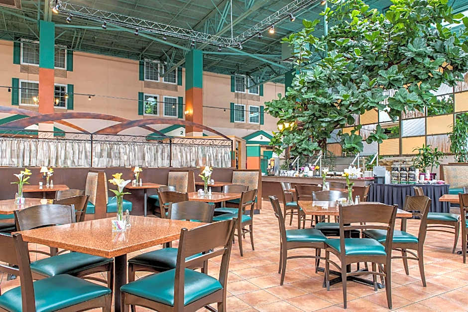 Quality Hotel Conference Center Cincinnati Blue Ash