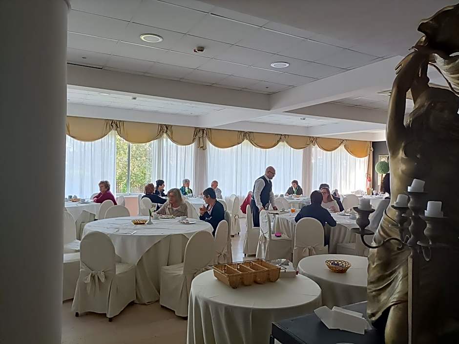 Domizia Palace Hotel