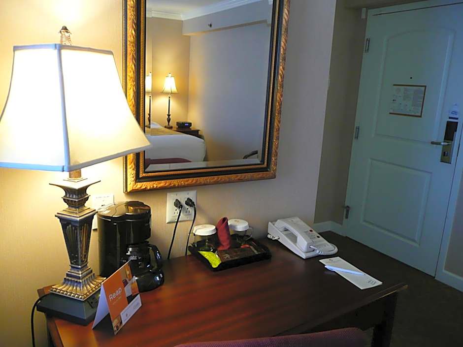 The Wilshire Grand Hotel