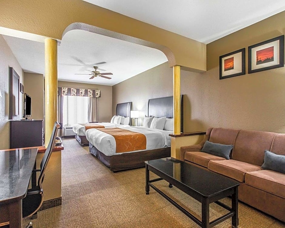 Comfort Suites Bakersfield