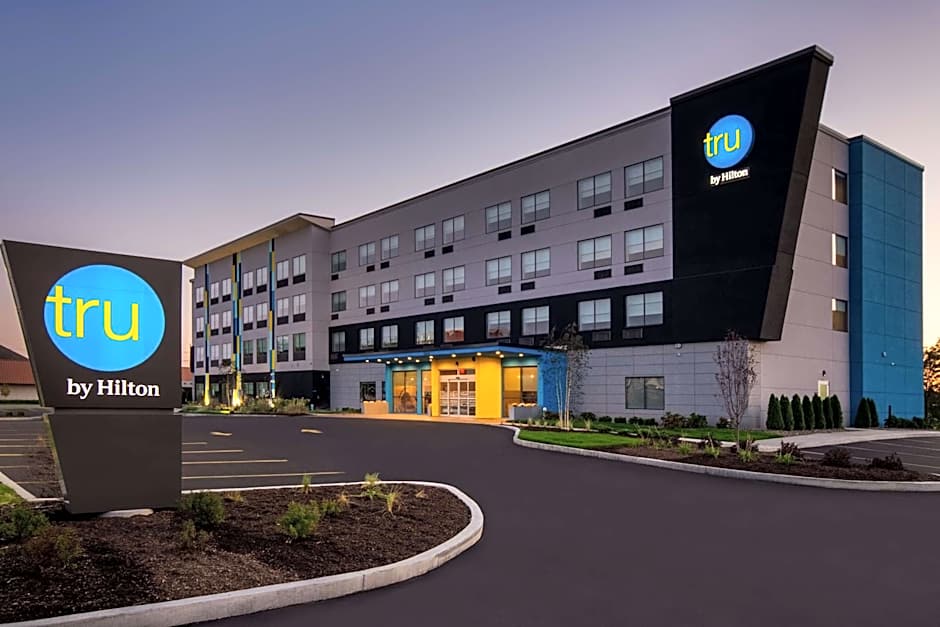 Tru by Hilton Merrillville