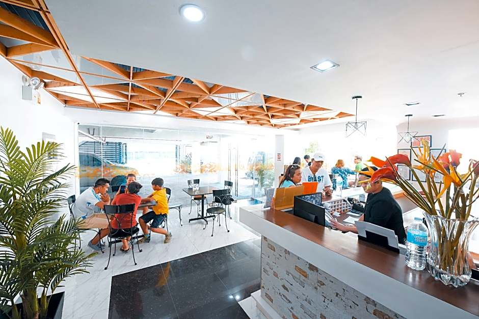 Travelbee Fuente Inn