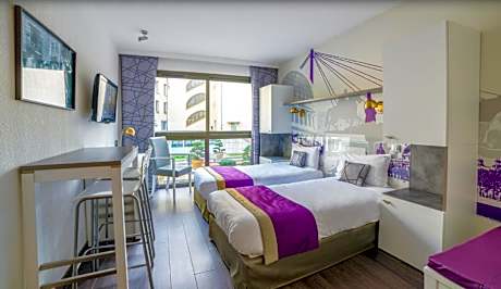 One-Bedroom Apartment (4 Adults)