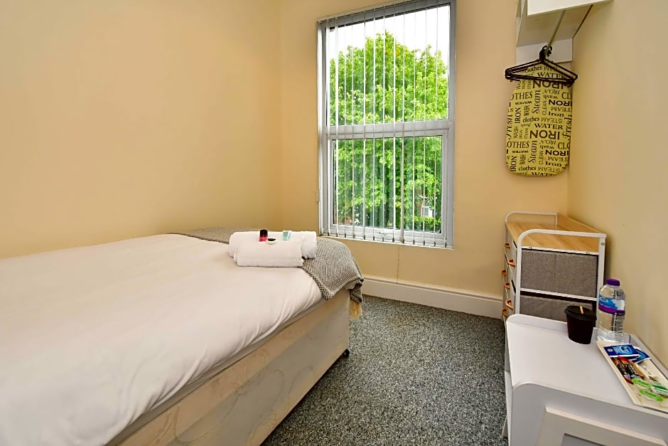 Townhouse @ 178 Ruskin Road Crewe