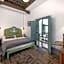 Riad Le J
