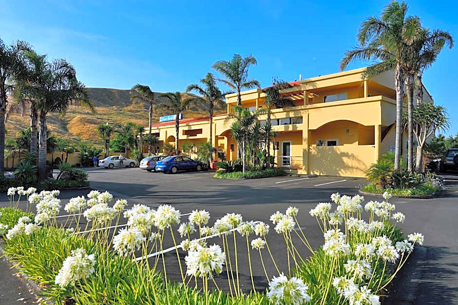 Ocean Beach Motor Lodge