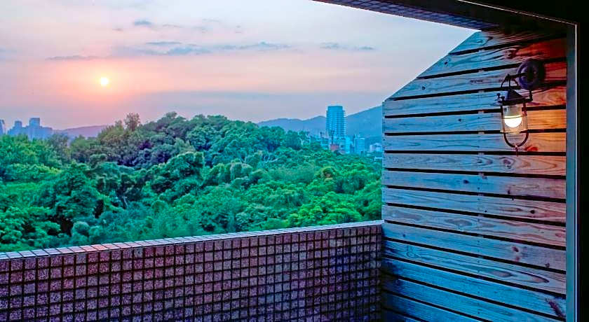 CHECK inn SELECT Taipei NeiHu