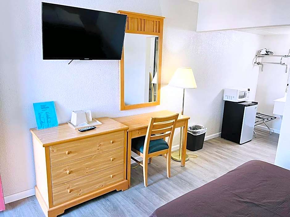 Super 8 by Wyndham Fort Scott