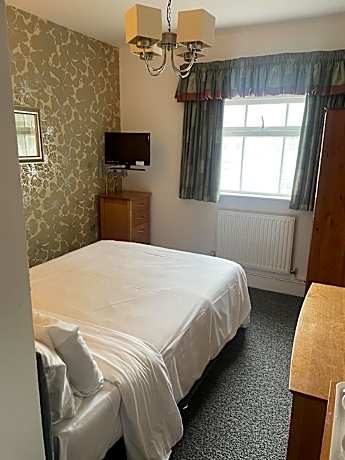 double room-ensuite with shower