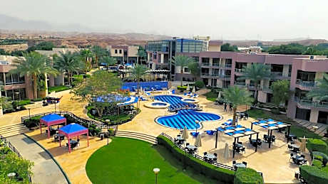 Public Security Hotel & Chalets