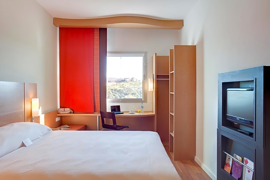 Ibis Meknes Hotel