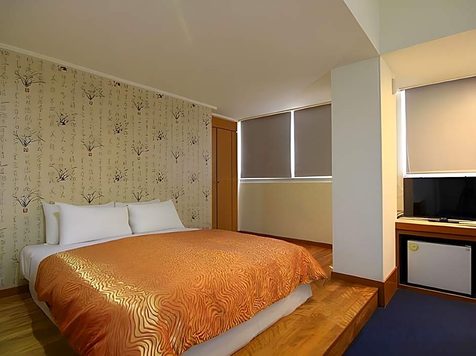 AN-I Sea View Hotel