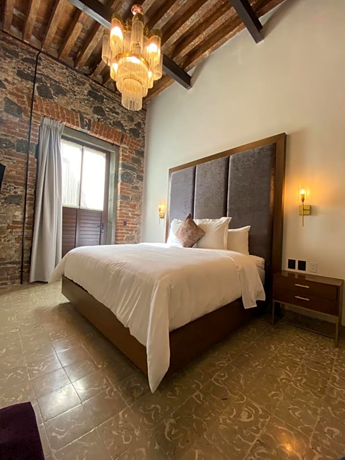 Milo Collection Hotel
