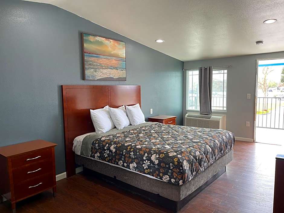 Sunny Sands Inn