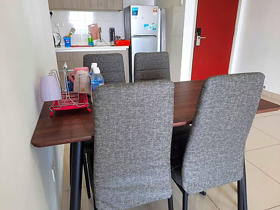 Raffles Suites 2 Bedroom Homestay