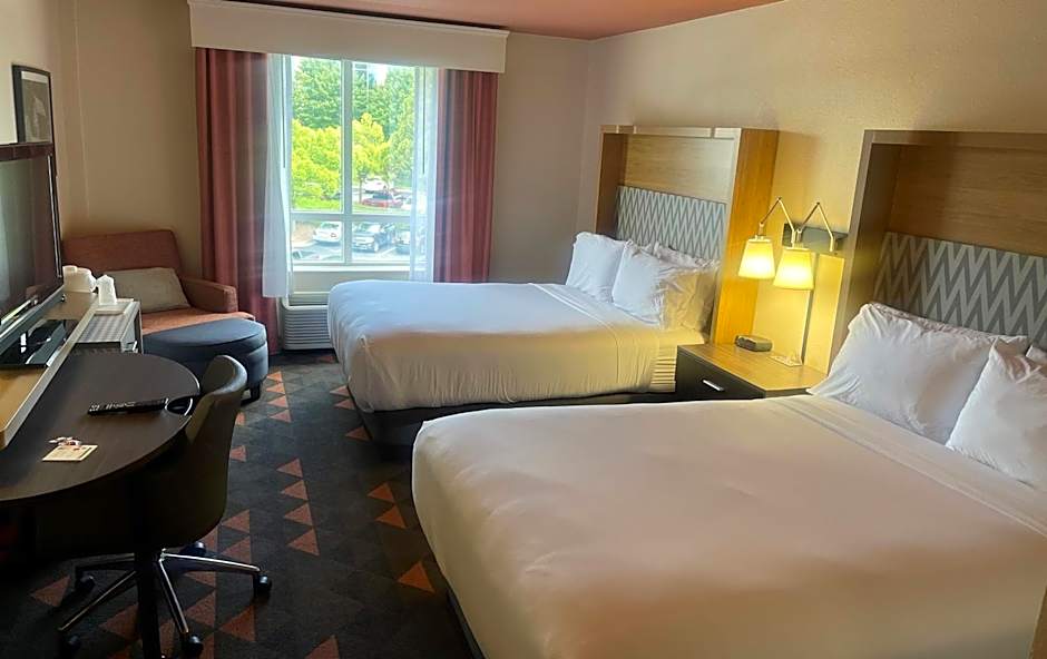 Holiday Inn Atlanta - Gas South Arena Area by IHG