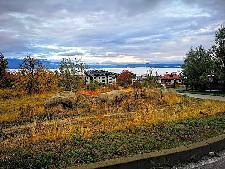 Royal Bansko - Family Apart Hotel With All Inclusive Light or HB&Drinks and Hot Pool & Jacuzzis